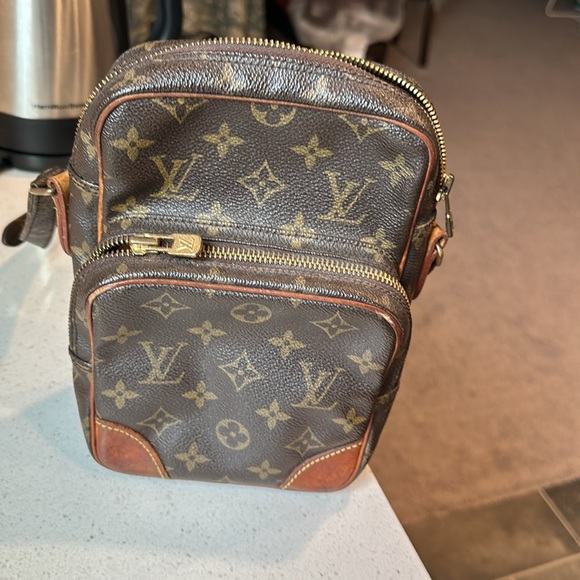 Louis Vuitton Bag - Picture 15 of 16